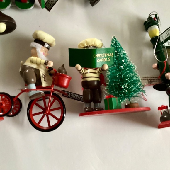 Lot of Kurt Adler 11 Hershey’s Wooden Elf Ornaments - Picture 6 of 8